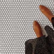 Winter Outfit mit Rock und Stiefel Stilvoll durch die kalte Jahreszeit